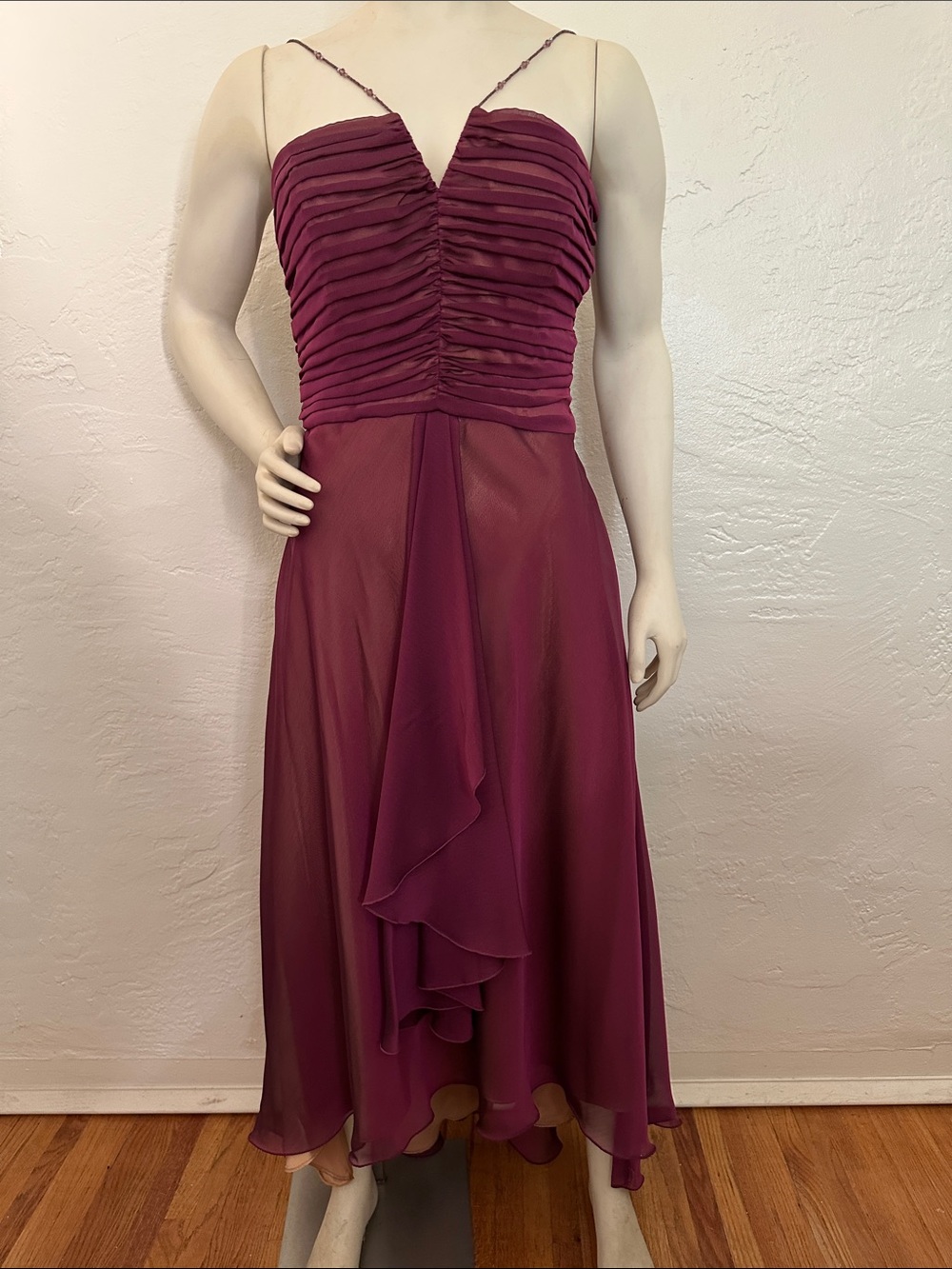 Laundry By Shelli Segal Wine Ruched Chiffon Midi beaded Straps, gold lining